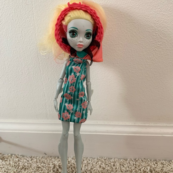 MONSTER HIGH GHOUL TO MERMAID LAGOONA BLUE TRANSFORMATION DOLL - Picture 7 of 9